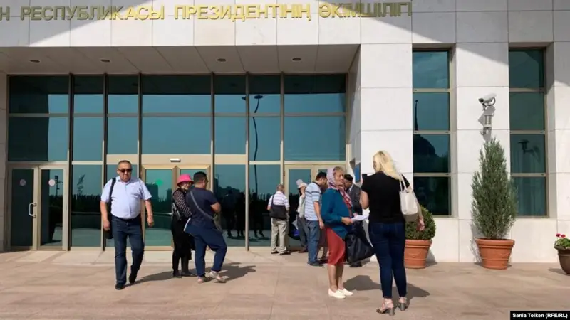 Сот шешіміне наразылар тағы да президент әкімшілігіне барды