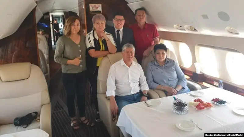 Алмазбек Атамбаев Кант әуебазасынан Ресейге ұшып кетті