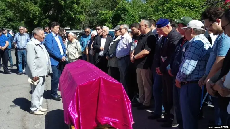 Алматыда журналист Розлана Таукинаны ақтық сапарға шығарып салды