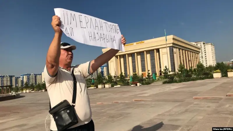 Шымкент тұрғыны ІІМ мен қала әкімінің отставкасын талап етті