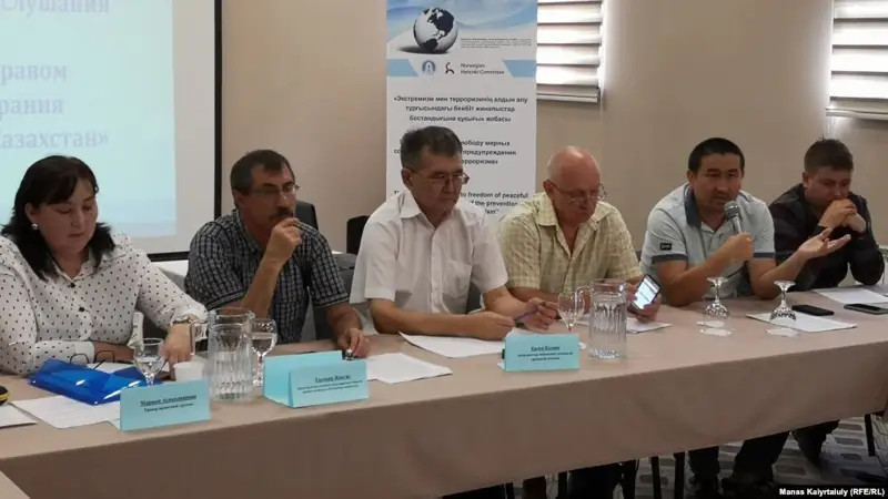 Алматыдағы қоғамдық тыңдауда бейбіт шеру өткізу мәселесін талқылады
