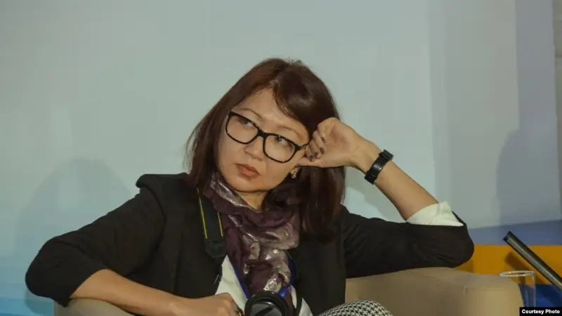 Полиция Азаттық тілшісінің құжатын тексерген соң босатты