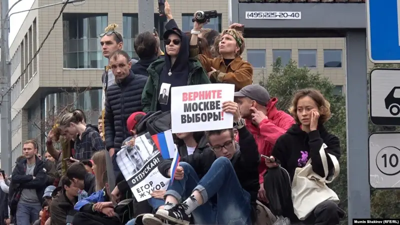 Ресейдің федерация кеңесі Мәскеудегі митингілерді Батыстан көреді