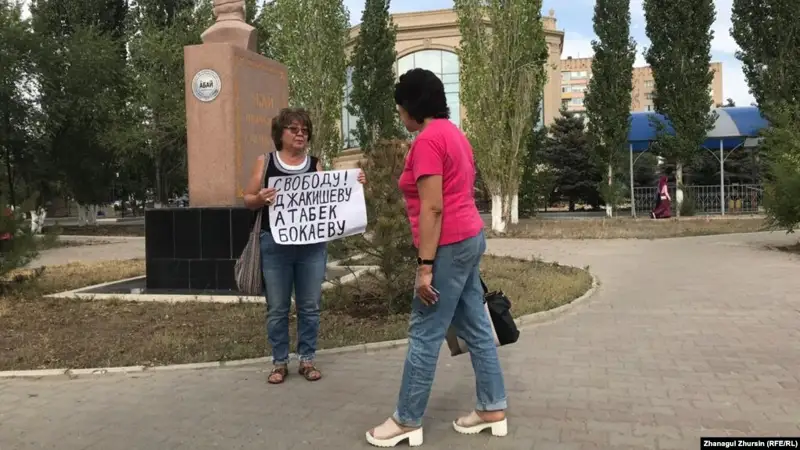Ақтөбеде құқық қорғаушы саяси тұтқындарды босатуды талап етті