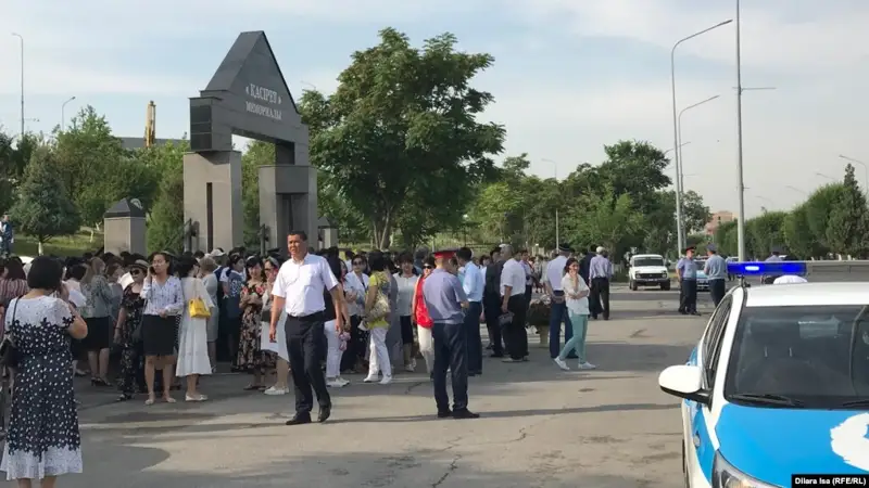 Шымкентте қуғын-сүргін және ашаршылық құрбандарын еске алу митингісі өтті