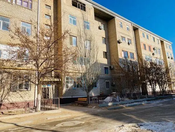 Оралда мектеп оқушысы бесінші қабаттан құлап кетті