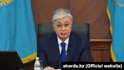 Тоқаев: Төтенше жағдай аяқталса да, көшеде 3 адамнан артық жиналуға болмайды