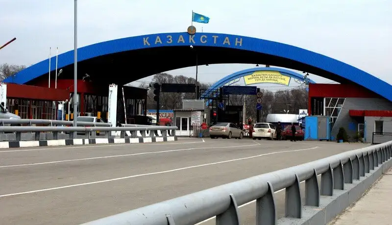 Кеденнен ескі қызметкерлерді қуу керек!