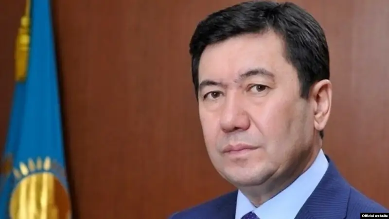 Қошанов - президент әкімшілігінің жетекшісі, Көшербаев мемлекеттік хатшы болды
