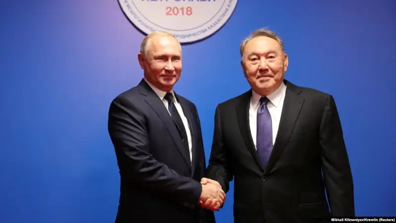 Назарбаев Путин-Зеленский кездесуін ұйымдастырғысы келеді