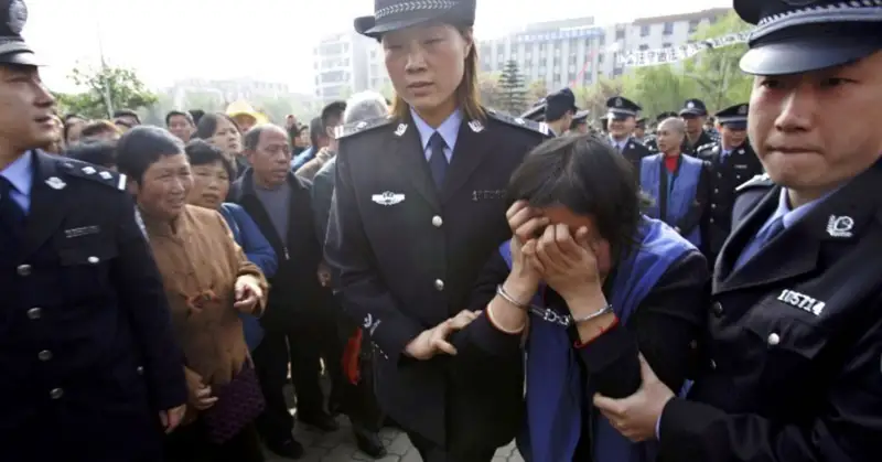 Қытайда балаларды улаған тәрбиеші өлім жазасына кесілді