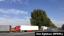 Қырғыз вице-премьері: Қазақ-қырғыз шекарасында 300-400 жүк көлігі кептелісте тұр