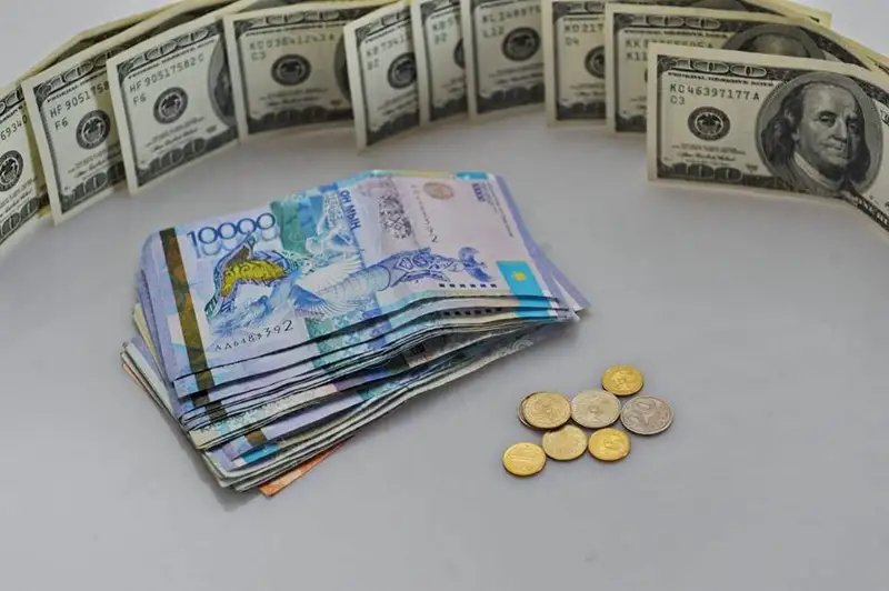 Доллар қымбаттап жатыр, теңге қашанғы теңселеді?
