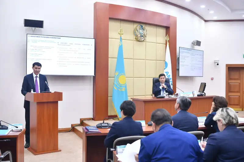 Е.Қошанов: бизнеске де, Үкіметке де ашық әрі түсінікті салық жүйесі қажет