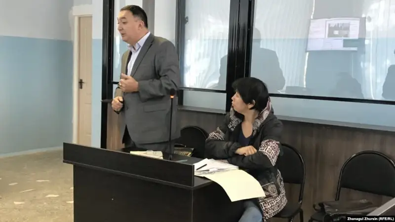 Ақтөбеде полицияға күш көрсетті деп айыпталған тұрғынның соты басталды