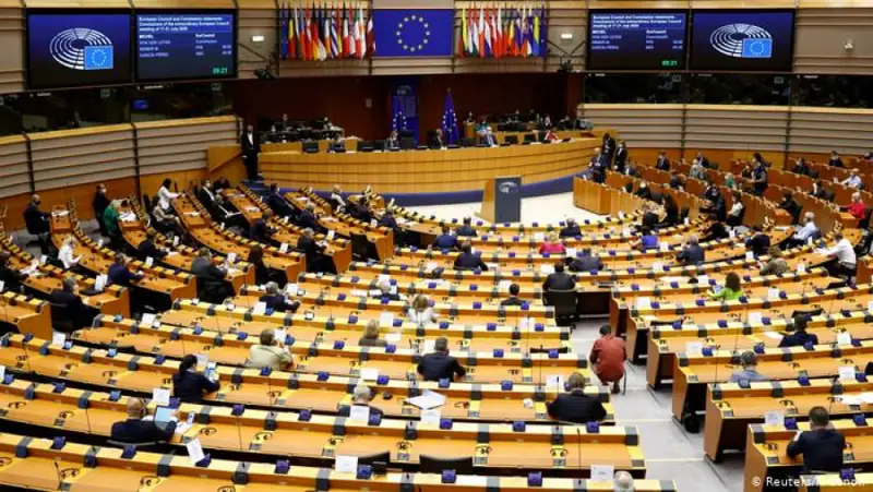 Билік Еуропарламенттің сөзін жоққа шығаруға кірісті