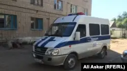 Ақтөбе: Белсенділер Көше партиясына байланысты полициядан ескерту алғандарын айтты