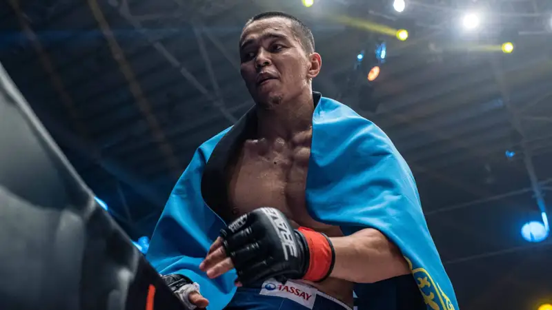 Асу Алмабаев UFC-дегі алғашқы жекпе-жегінде жеңіске жетті
