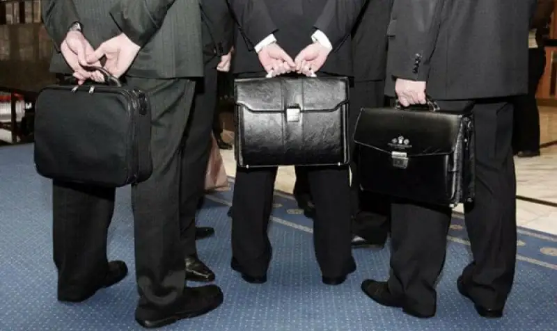 Олақ әкімдер мен жемір министрлерден запы болдық...