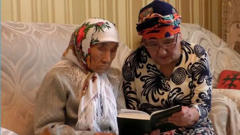 96 жастағы балқаштық  әжей Абай өлеңдерін жатқа біледі