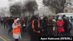 Алматыда да полиция марш белсенділерін ұстады