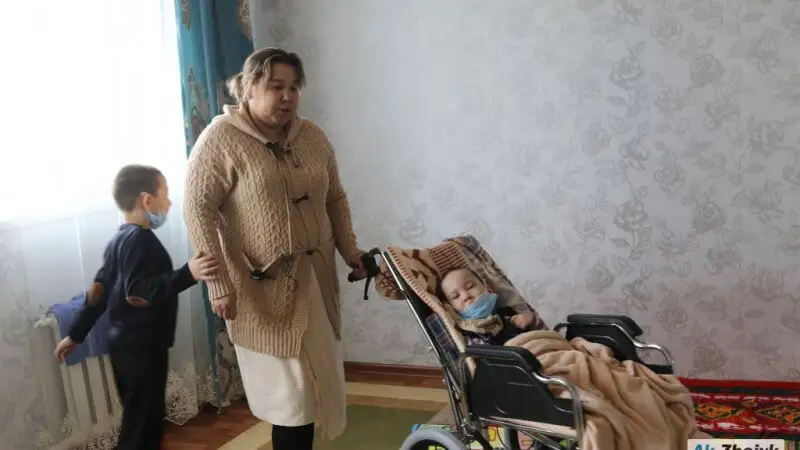 Атырауда анасы мен төрт баласы уланып қала жаздады