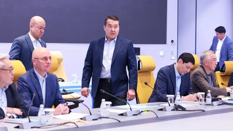 Смайылов екі облыс басшысын сынға алды
