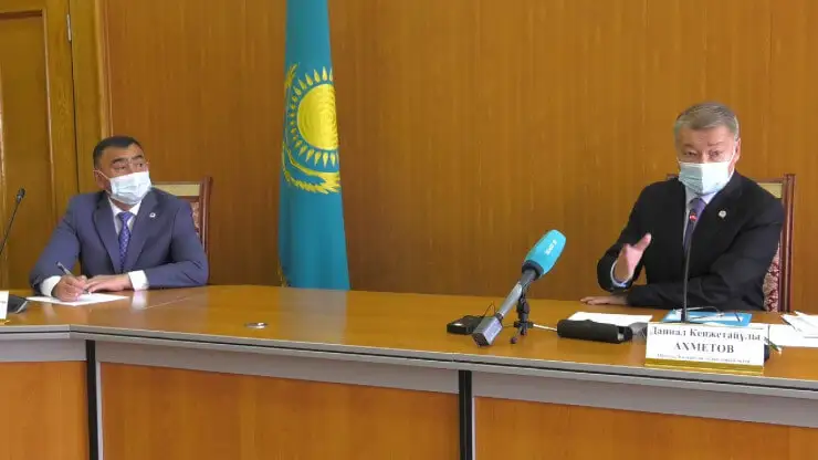Байахметов баспанасы жоқ әкімді енді байқады