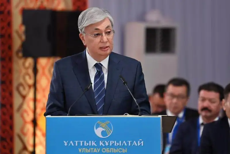 Президент Республика күніне ұлттық мереке мәртебесін қайтаруды ұсынды