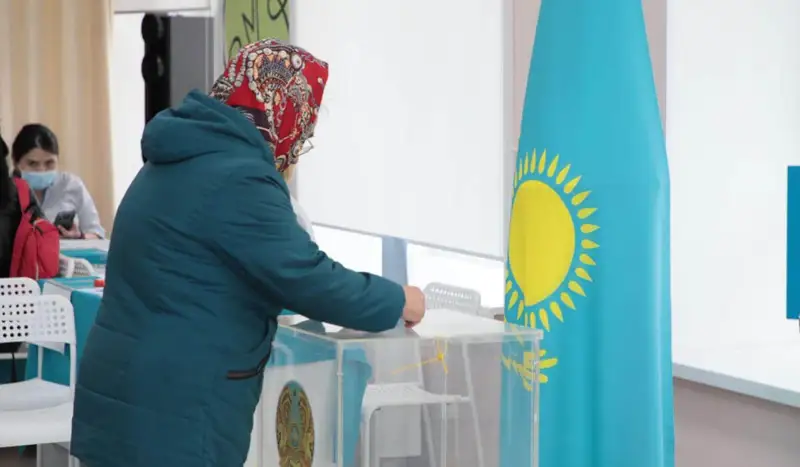 Қарағандыда дауыс беруге келіп жатқандардың басым бөлігі - зейнеткерлер