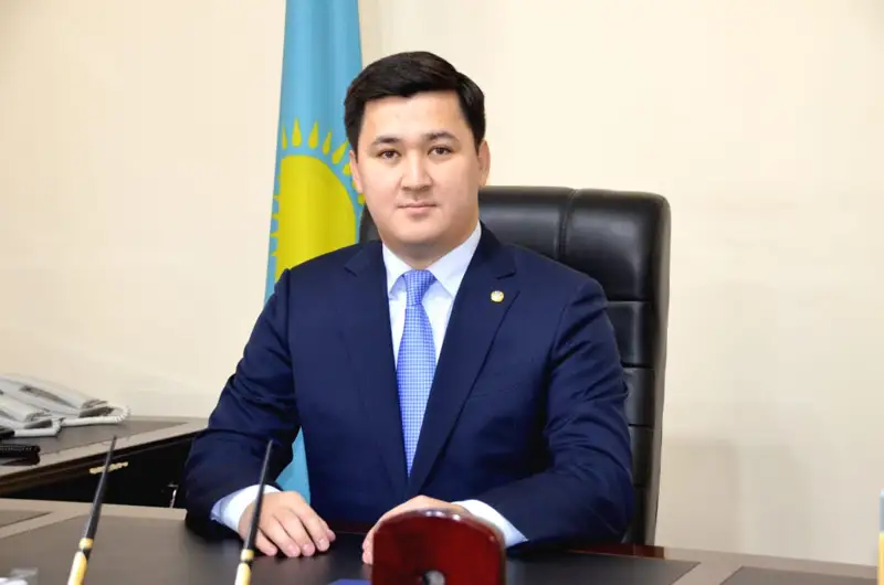 Жетісайдың «күрескер» әкімі Жыңғылмен күресіп жүр