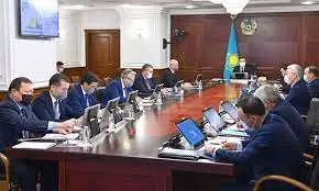 Бізге құр «естіп» қана отыра беретін үкімет керек пе?