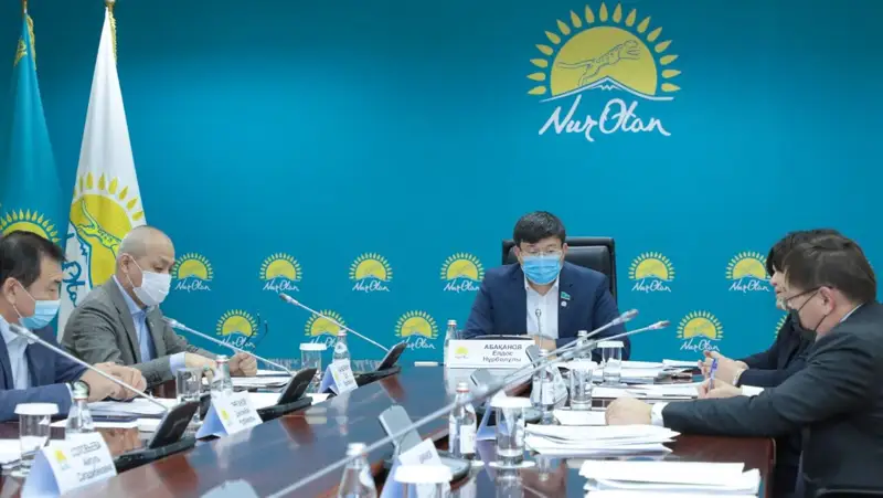 «Нақты іс-әрекет жоқ». Nur Otan алаңында Жайықтың жайы айтылды
