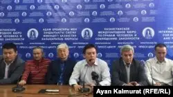 Демпартия құрылтайы өтпейді. Бастамашыл топ митингіге шақырды