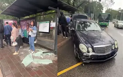 Алматыда көлік аялдамаға соғылды, зардап шеккендер бар