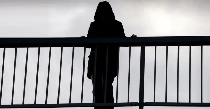 Суицидтің көбею себебі – жұмыссыздық және жемқорлық
