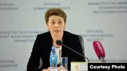 Бас санитар дәрігер брифингісінде кейбір журналистерге сұрақ қоюға мүмкіндік берілмеді