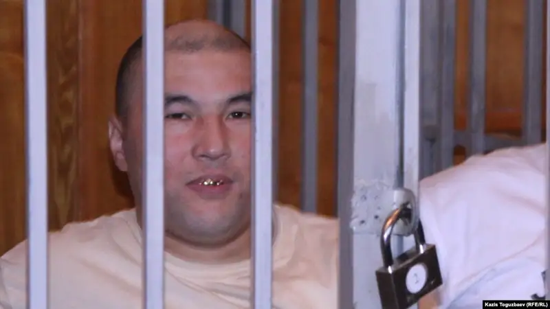 Құқық қорғаушы: Құрманғазы Өтегеновті Павлодардан Таразға этаппен жөнелтті