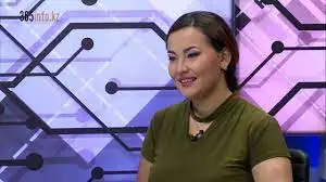 Мөлдір  Айтбай: Сенсіз, күннің шуағы да ызғарлы...