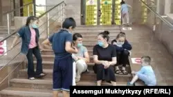 Нұр-Сұлтанда көп балалы әйелдер биліктен көмек сұрады