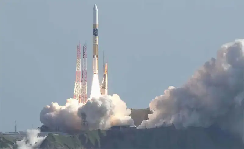 Жапония өзінің алғашқы Айға қону аппаратын ұшырды