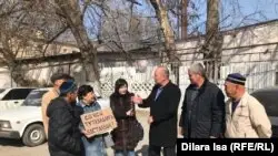 Шымкент белсенділері Жәкішевтен өзге де саяси тұтқындарды босатуды талап етті