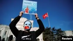 Өзілдің Шыңжаң жайлы постынан соң Қытай Арсенал матчын эфирден алып тастады