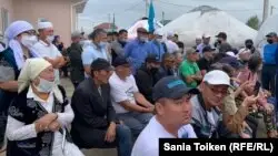 Дулат Ағаділдің асына жүздеген адам жиналды