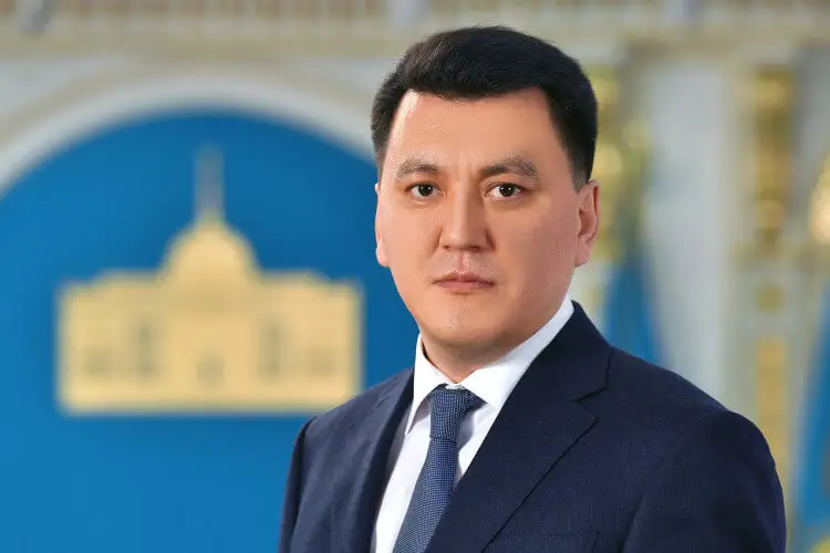 Ерлан Қарин Жастар саясаты жөніндегі кеңестің жаңа құрамдағы алғашқы отырысын өткізді