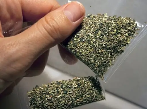 Марихуана:  Пәтерде өсіріп, көшеде сатқан