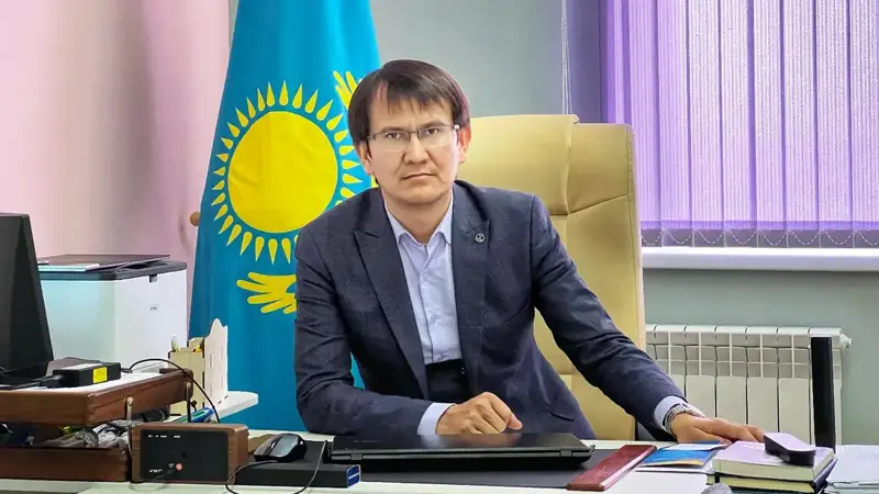 Аятжан Ахметжанұлы,  педагог:  Бір жылда 147-ақ күн оқып, бәсекеге қабілетті болғымыз келеді