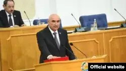 Тәжікстан парламенті төменгі палатасының спикері пневмониядан жазылып шықты