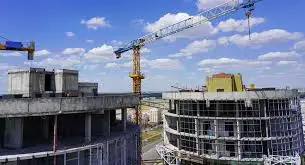 Нұр-Сұлтанда жалақы өсіруді талап еткен жүзден астам краншы жұмысын тоқтатты