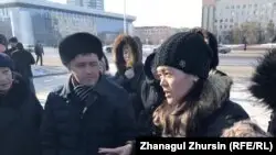 Ақтөбеде қаржылық ұйымдарға алданған салымшылар әкімдікке талаппен барды